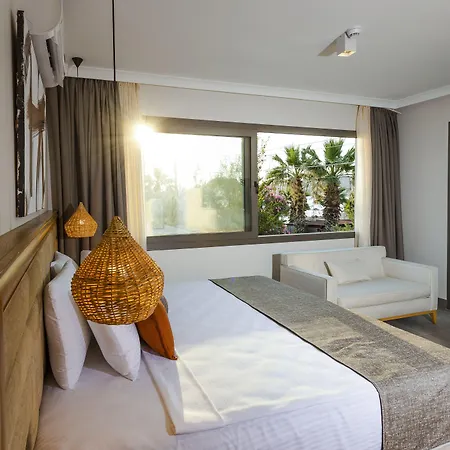 Anemon Kent Szálloda 4*